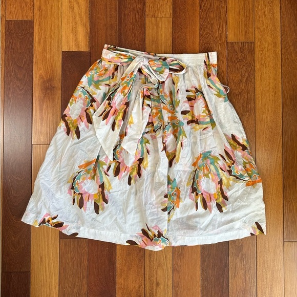 French Connection | White floral 100% cotton skirt with tie size XS - Picture 1 of 9